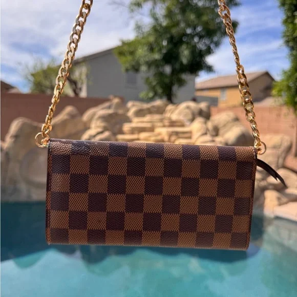 Authentic Louis Vuitton Portefeuille Emilie Damier Wallet Crossbody Bag - Picture 3 of 13